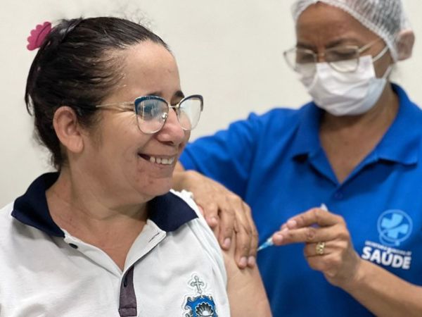 Equipes de saúde vacinaram quase 3 mil pessoas no sábado (20) em Caicó